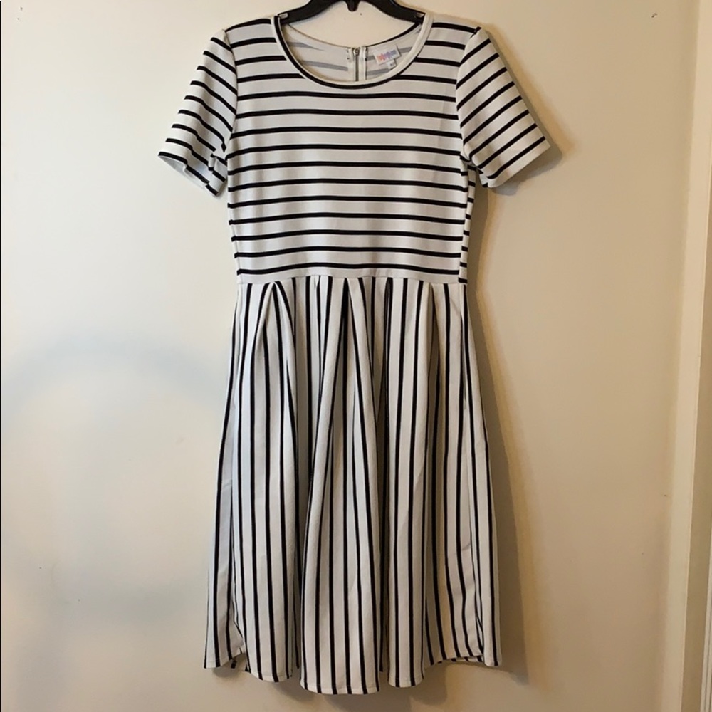 Striped Lularoe Amelia dress with pockets!